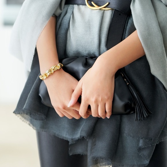 NWT AMBER SCEATS Emery 24k Plated Cuff Bracelet - Picture 9 of 10